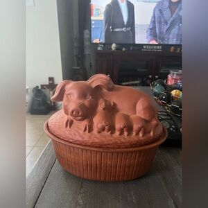 vintage terra cotta casserole dish, specifically a "Gourmet Topf" from 1981 pig